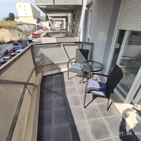 Apartman Antonela With Free Garage Parking Apartament