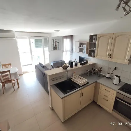 Apartment Antonela With Free Garage Parking *
