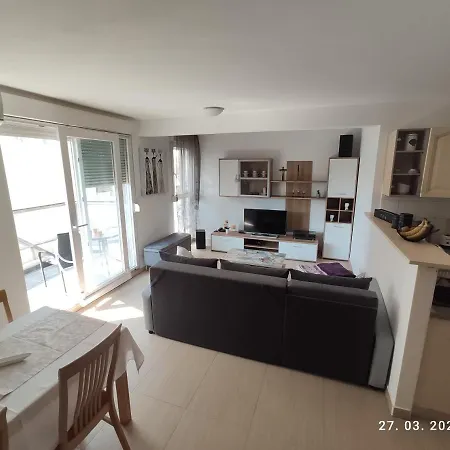 Apartment Antonela With Free Garage Parking